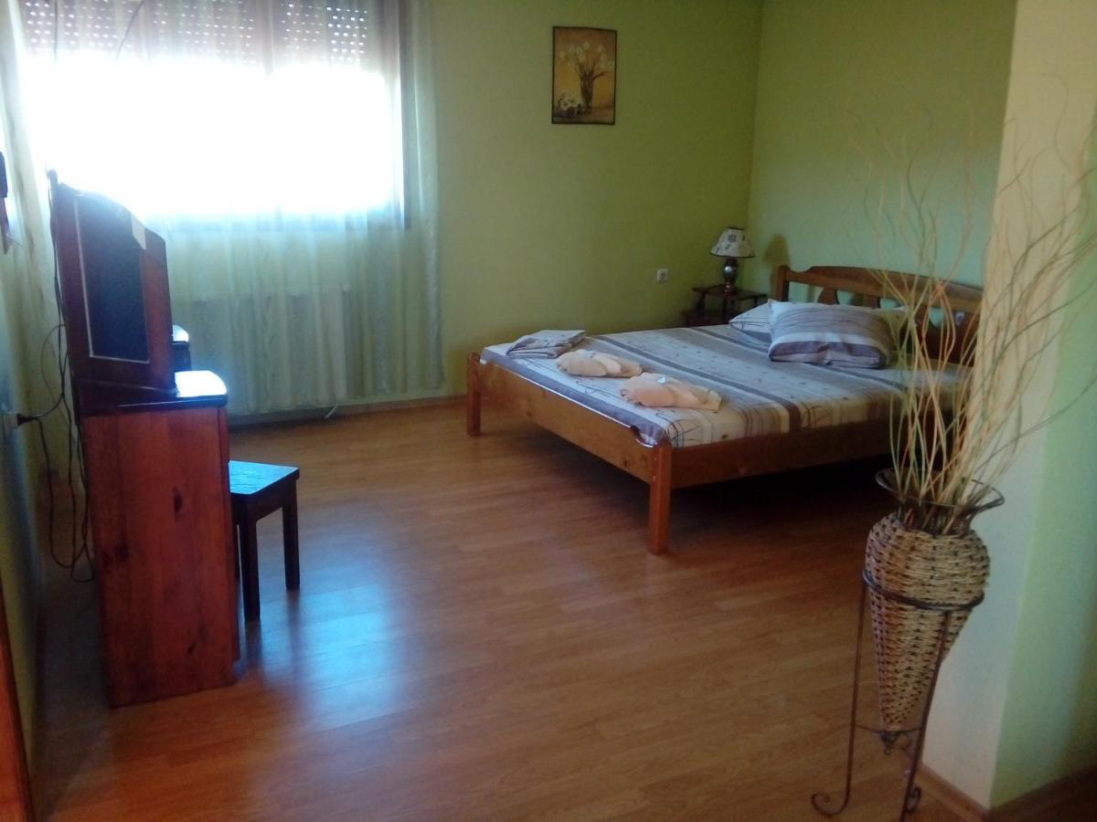 Guest House Ambrozia Kotel Dış mekan fotoğraf