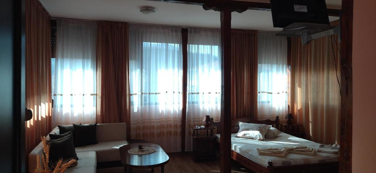 Guest House Ambrozia Kotel Dış mekan fotoğraf