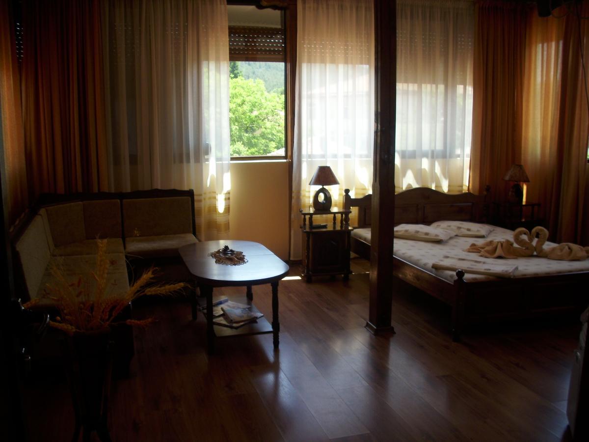 Guest House Ambrozia Kotel Dış mekan fotoğraf